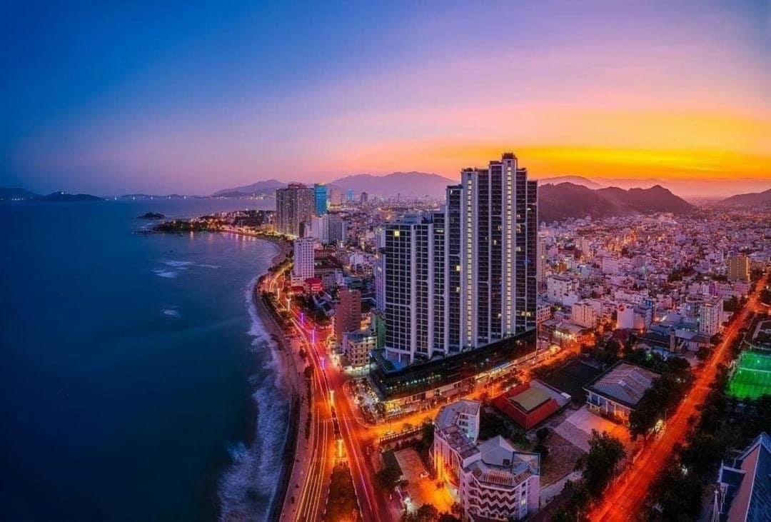 Scenia Bay Oceanfront By Housing Apartment Nha Trang Exterior photo